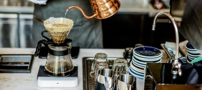 V60 perfect în 4 minute, pas cu pas